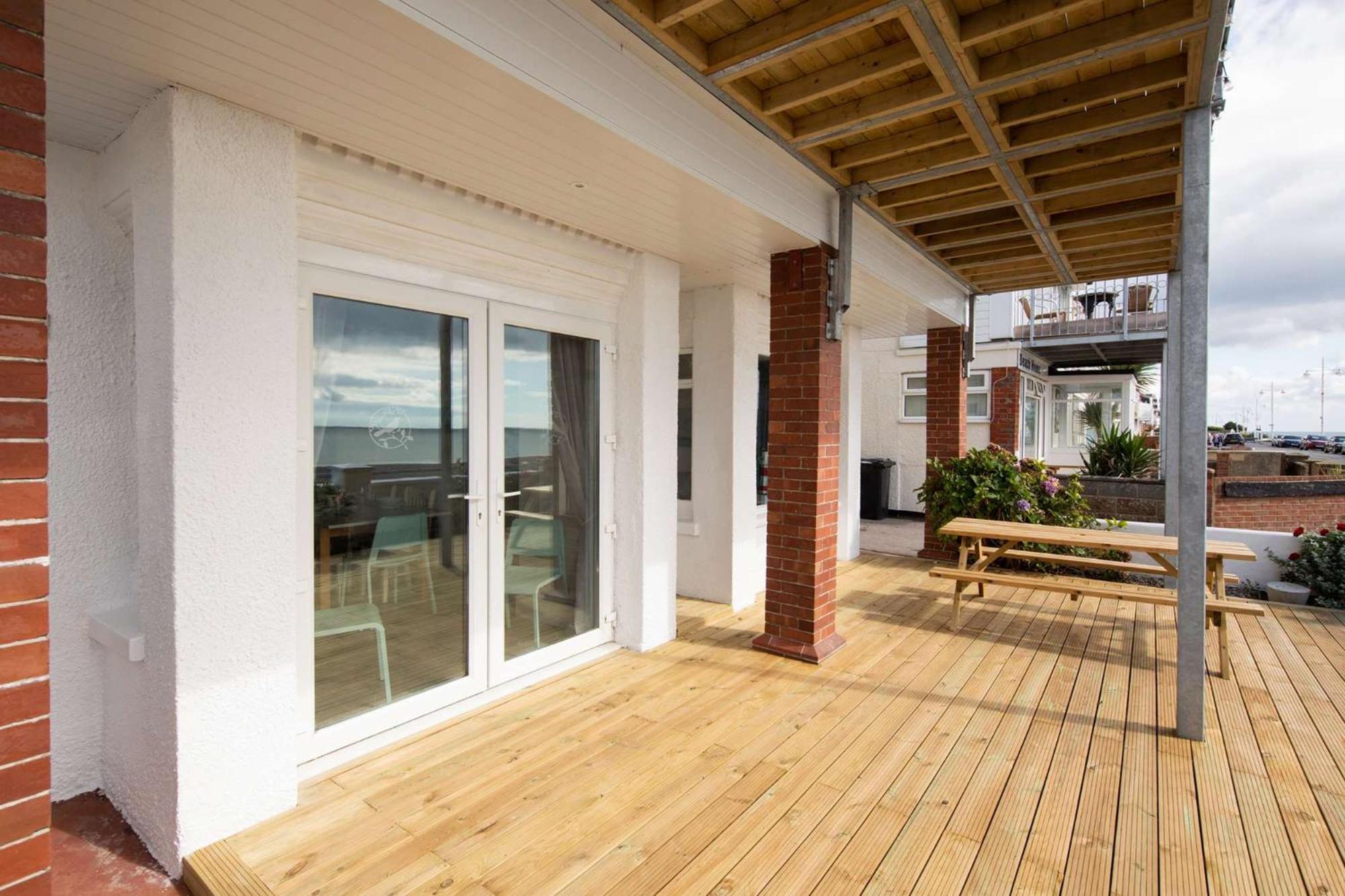 Absolute Beachfront With Decked Garden Oasis And Views Bognor Regis Ngoại thất bức ảnh